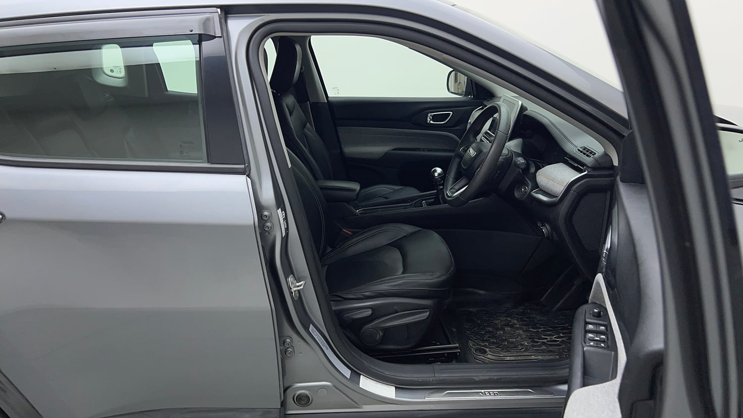 Used 2022 Jeep Compass Sport 1.4 Petrol Petrol Manual interior RIGHT SIDE FRONT DOOR CABIN VIEW