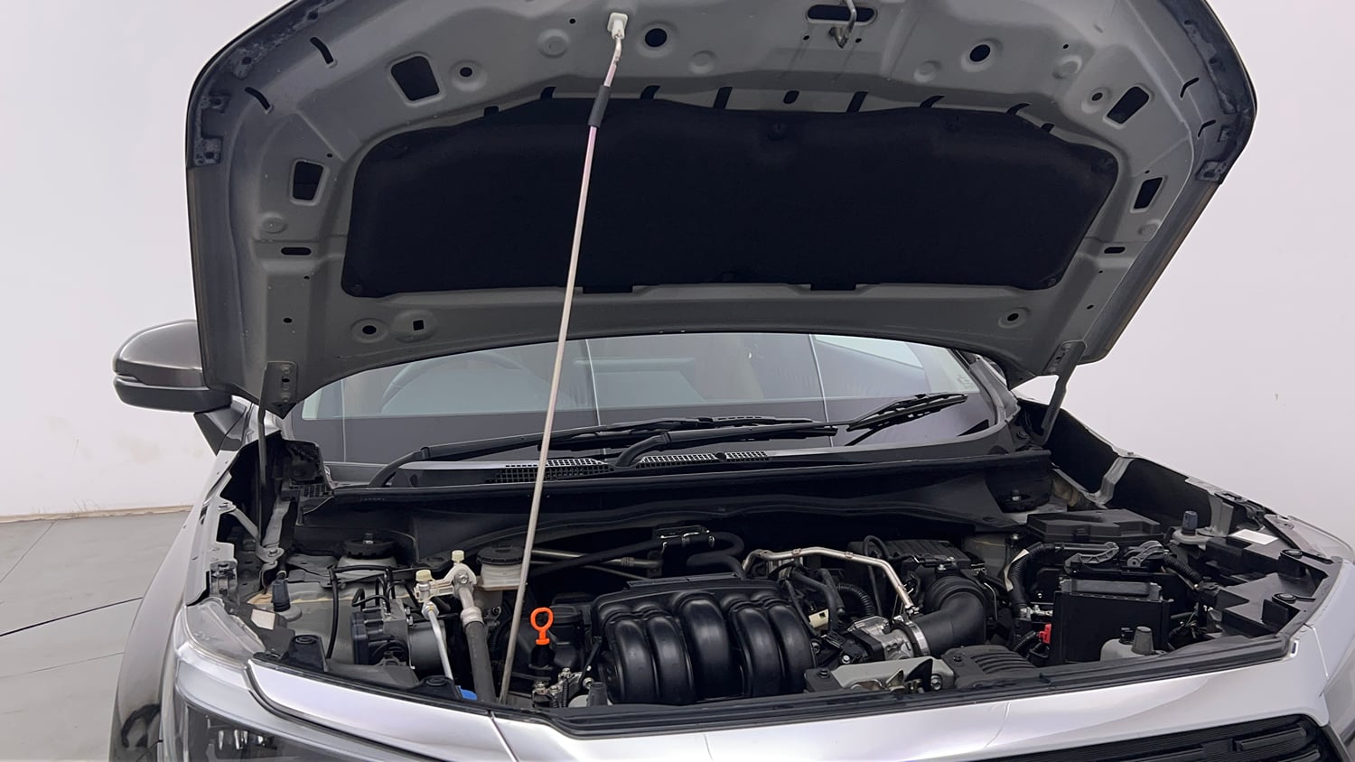 Used 2024 Honda Elevate ZX CVT Petrol Automatic engine ENGINE RIGHT SIDE HINGE & APRON VIEW