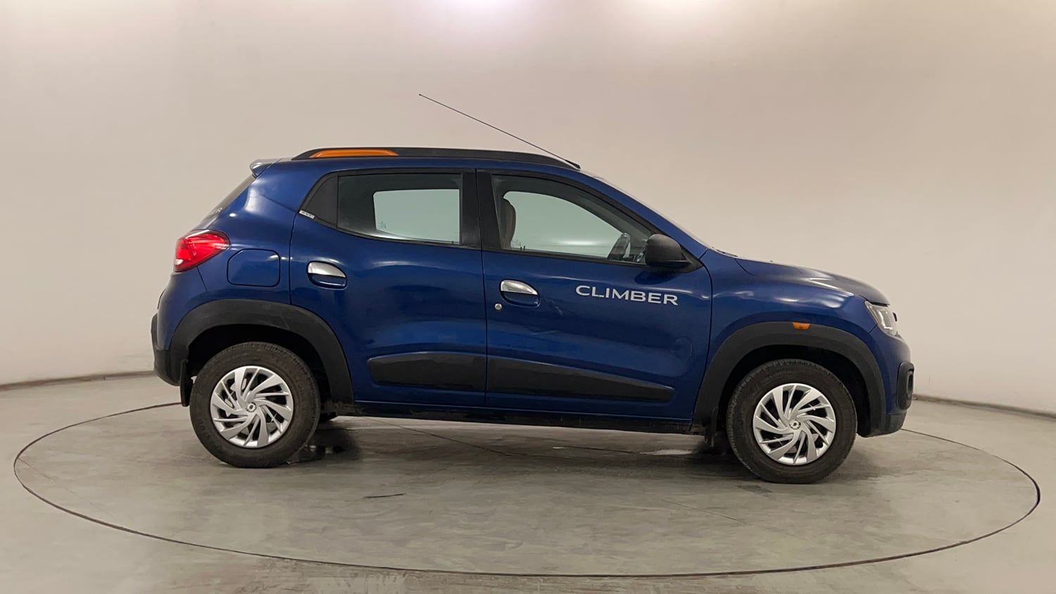 Used 2018 Renault Kwid CLIMBER 1.0 Petrol Manual exterior RIGHT SIDE VIEW
