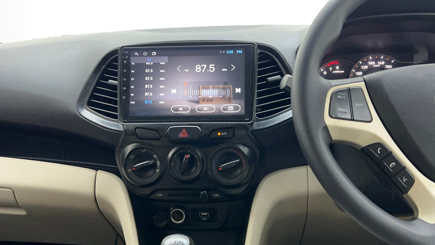 Used 2021 Hyundai Santro Sportz Petrol Manual interior MUSIC SYSTEM & AC CONTROL VIEW
