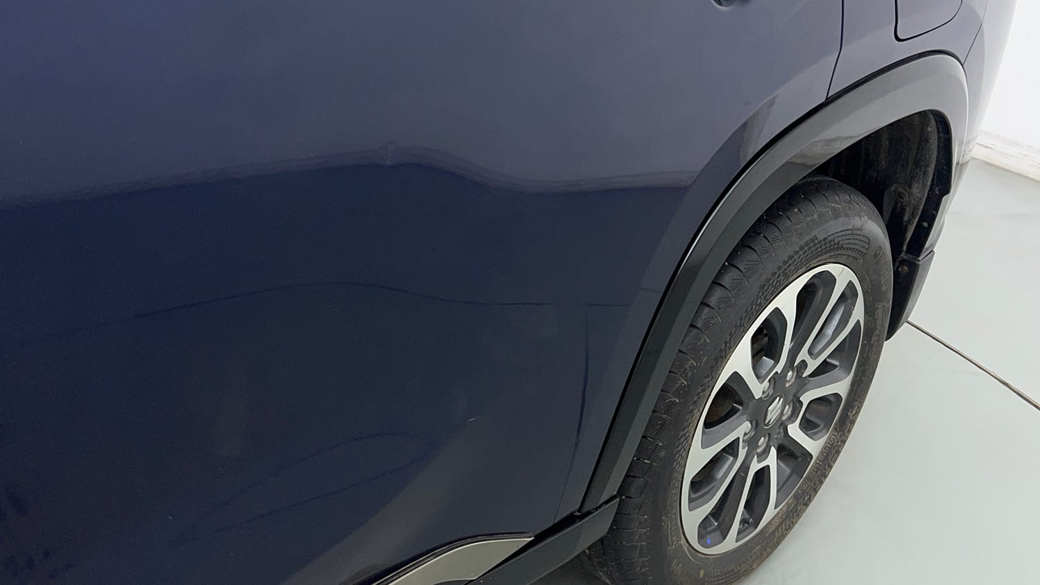 Used 2023 Maruti Suzuki Grand Vitara Zeta Plus Intelligent Hybrid eCVT Hybrid Automatic dents MINOR SCRATCH