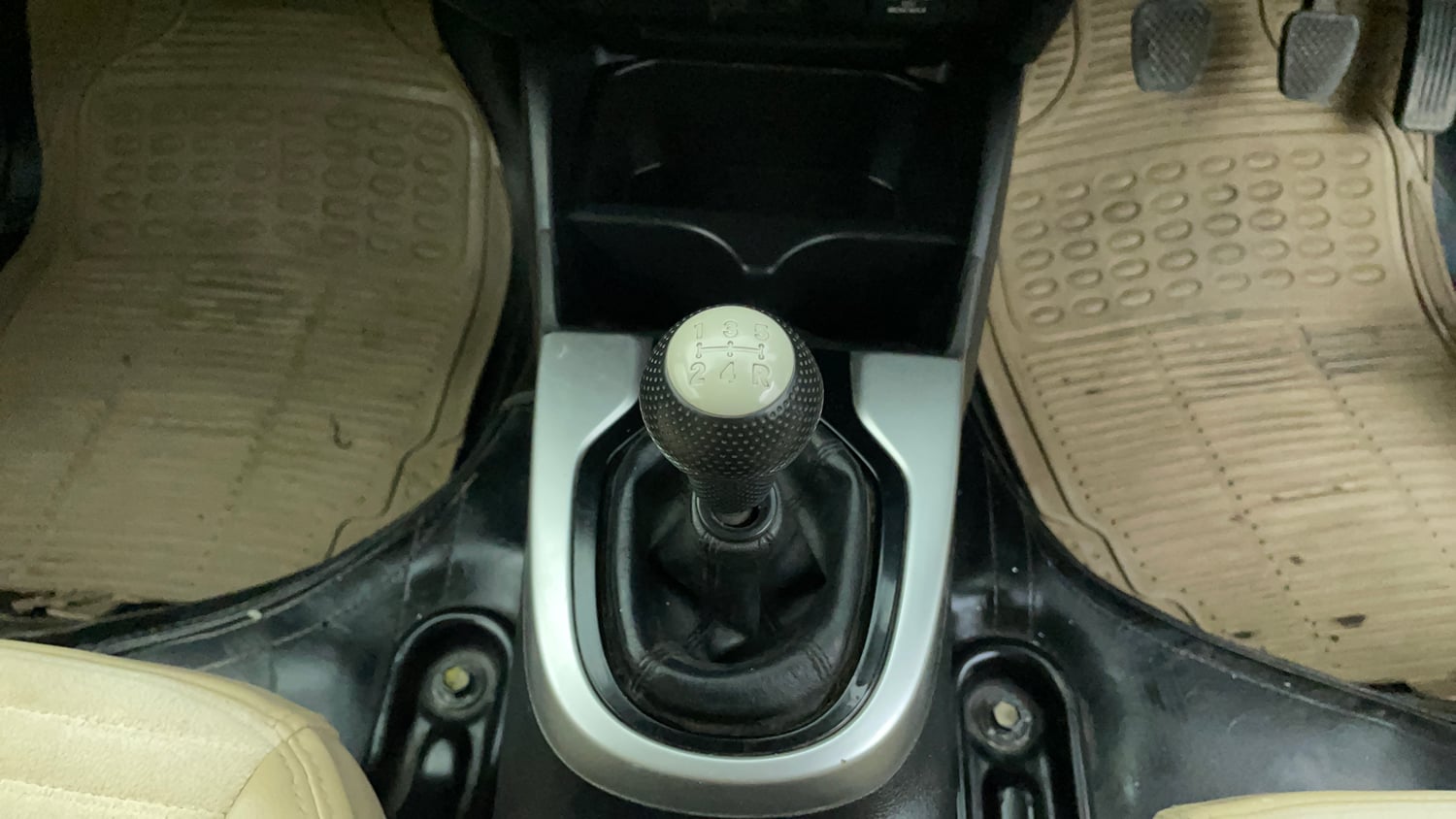 Used 2015 Honda Jazz SV Petrol Petrol Manual interior GEAR  KNOB VIEW