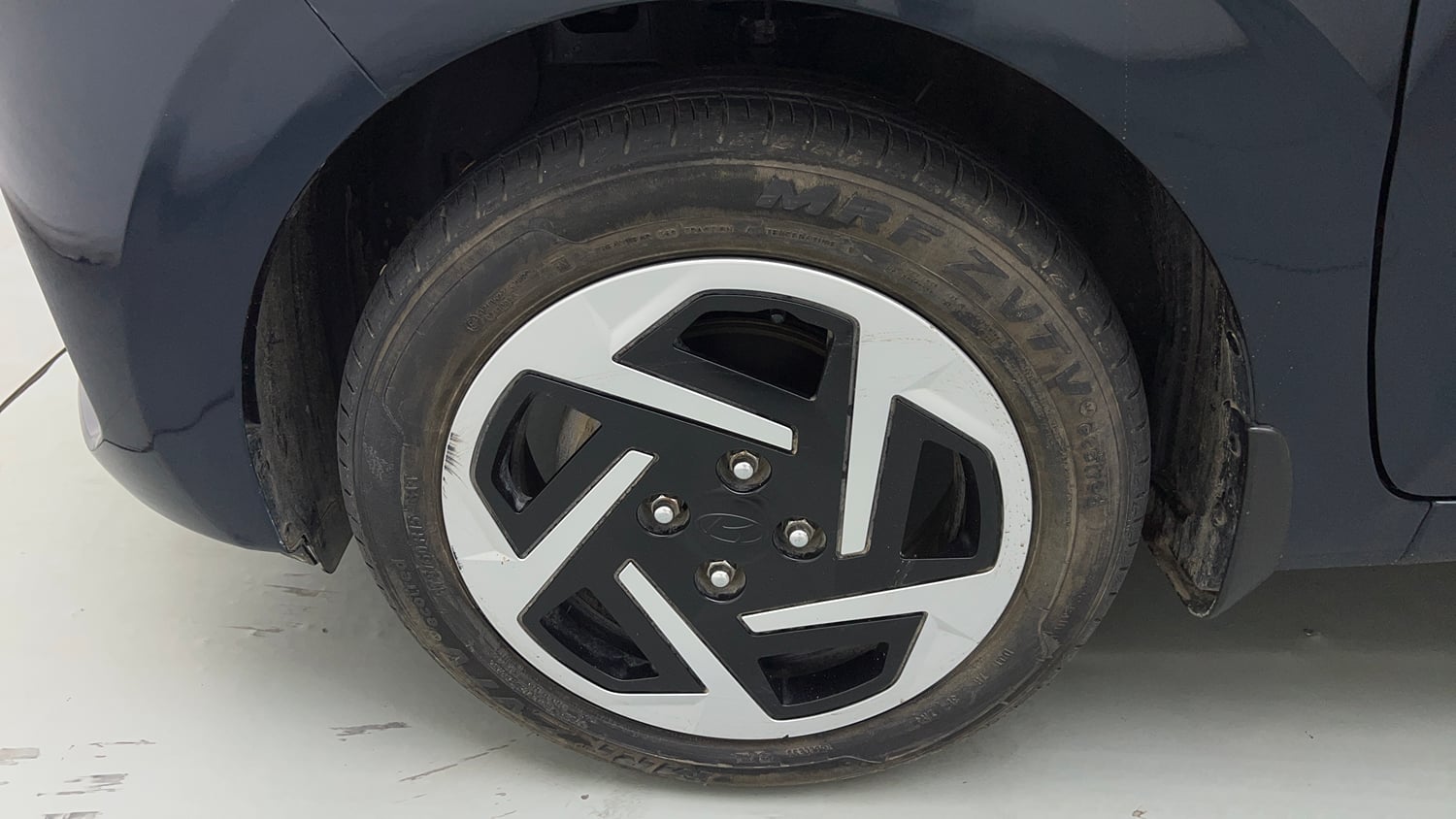 Used 2023 Hyundai Grand i10 Nios Sportz AMT 1.2 Kappa VTVT Petrol Automatic tyres LEFT FRONT TYRE RIM VIEW