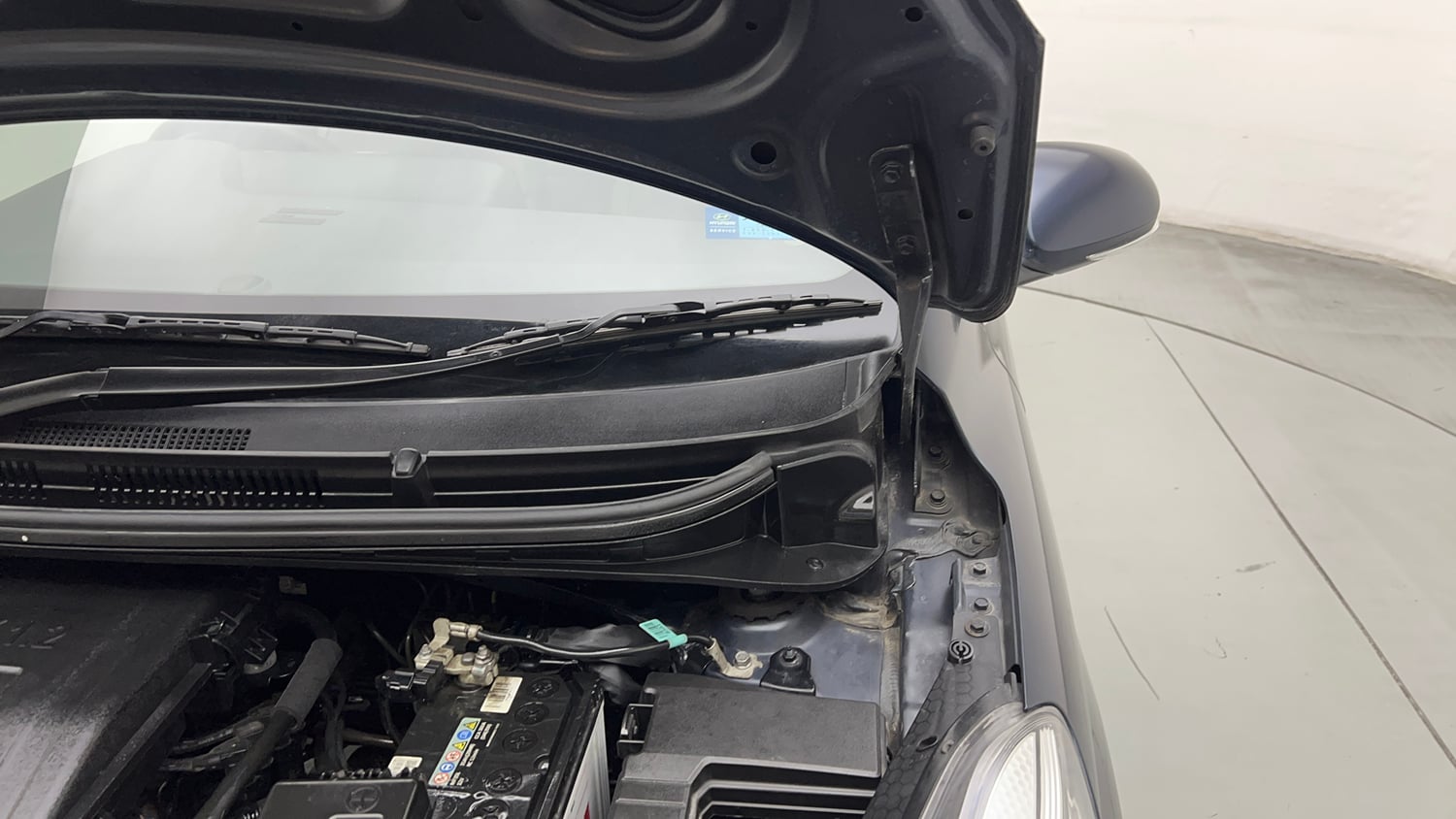 Used 2023 Hyundai Grand i10 Nios Sportz AMT 1.2 Kappa VTVT Petrol Automatic engine ENGINE LEFT SIDE HINGE & APRON VIEW
