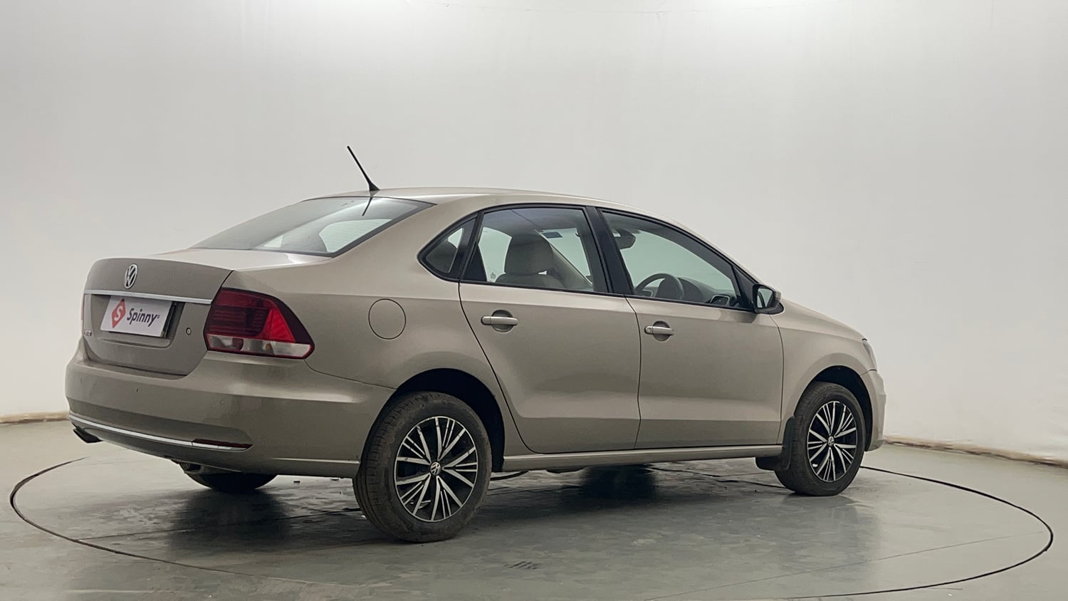 Used 2019 Volkswagen Vento Highline 1.6 (P) Petrol Manual exterior RIGHT REAR CORNER VIEW
