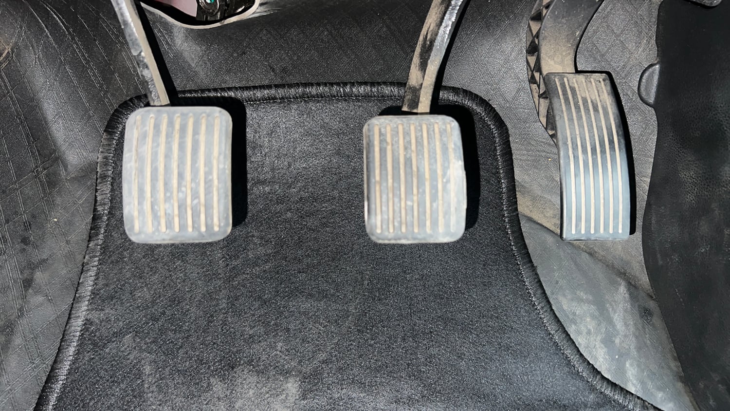Used 2020 Hyundai Grand i10 Sportz 1.2 Kappa VTVT Petrol Manual interior PEDALS VIEW