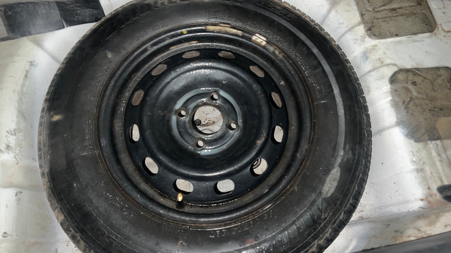 Used 2019 Mahindra KUV100 NXT K4 Plus 6 STR Petrol Manual tyres SPARE TYRE VIEW