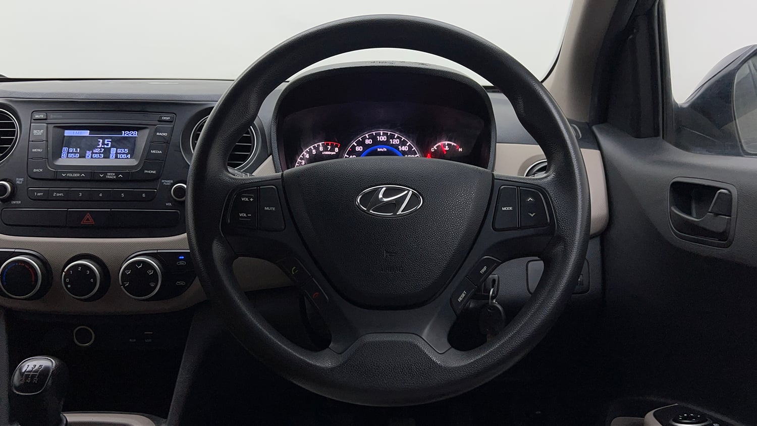 Used 2018 Hyundai Grand i10 Magna 1.2 Kappa VTVT Petrol Manual interior STEERING VIEW