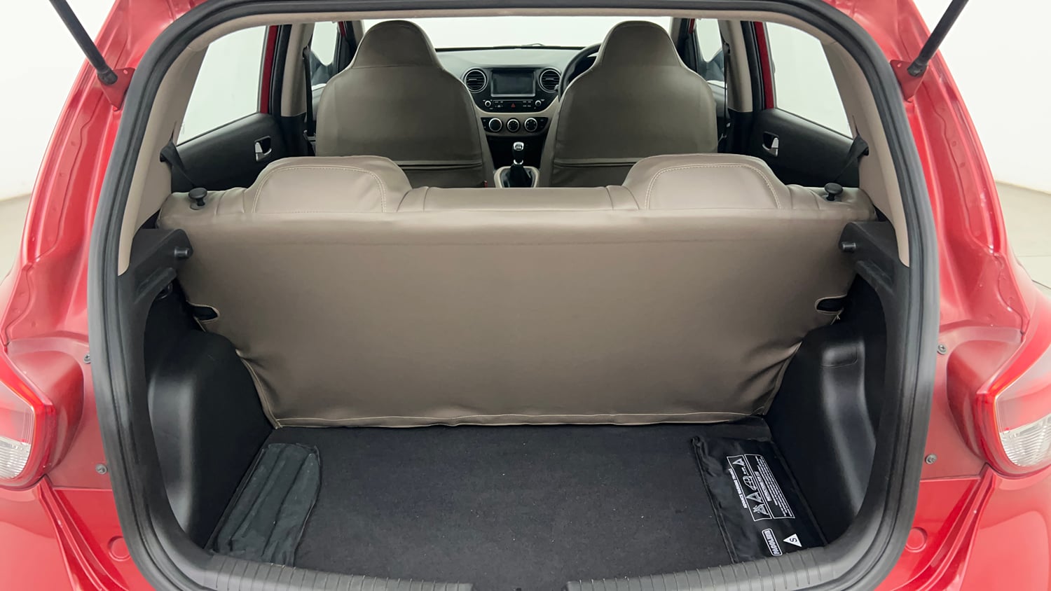 Used 2020 Hyundai Grand i10 Sportz 1.2 Kappa VTVT Petrol Manual interior DICKY INSIDE VIEW