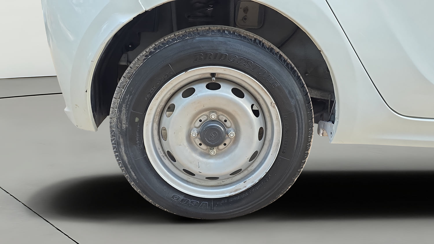 Used 2020 Tata Tiago XE Petrol Manual tyres RIGHT REAR TYRE RIM VIEW
