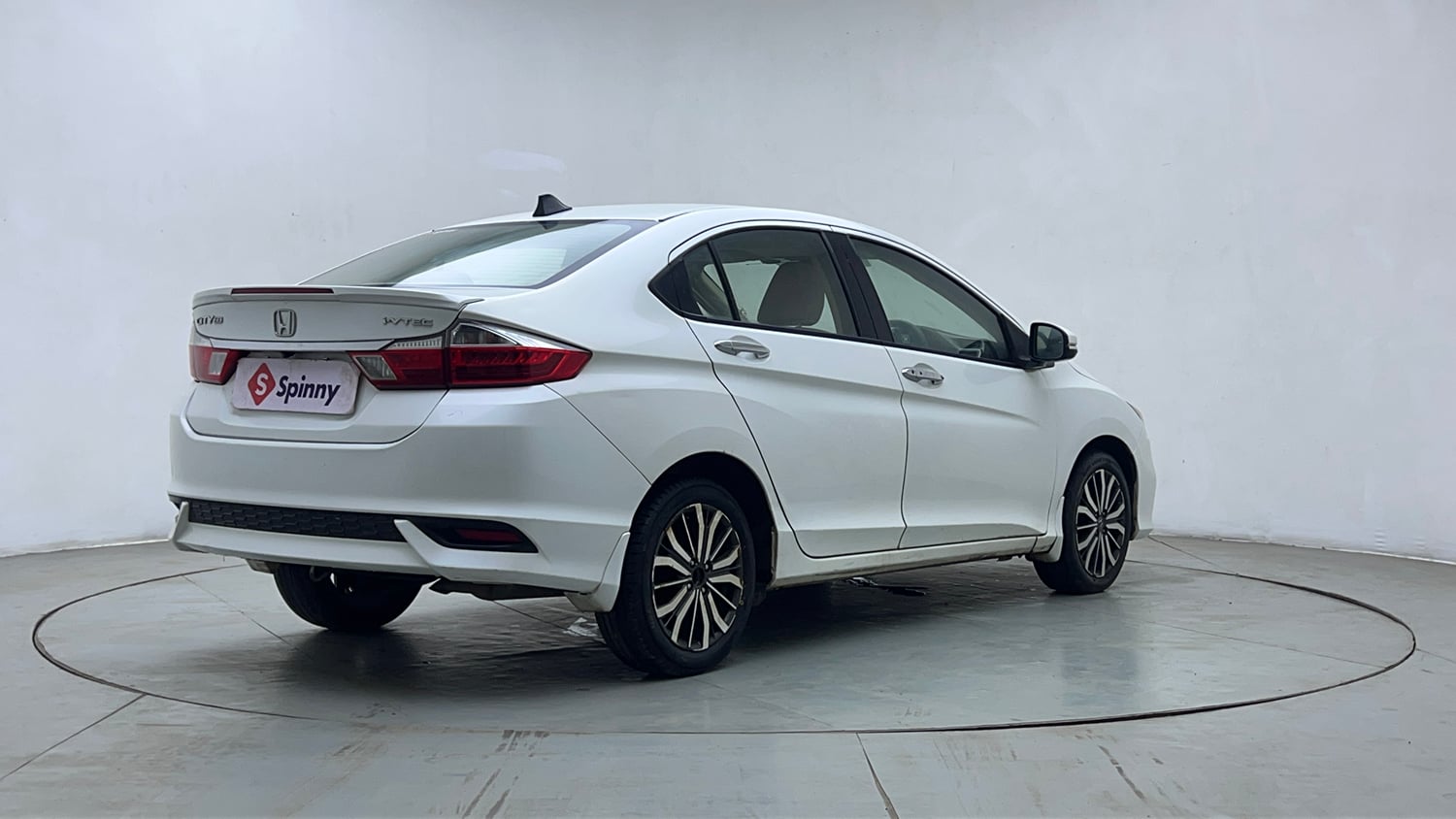 Used 2017 Honda City ZX CVT Petrol Petrol Automatic exterior RIGHT REAR CORNER VIEW