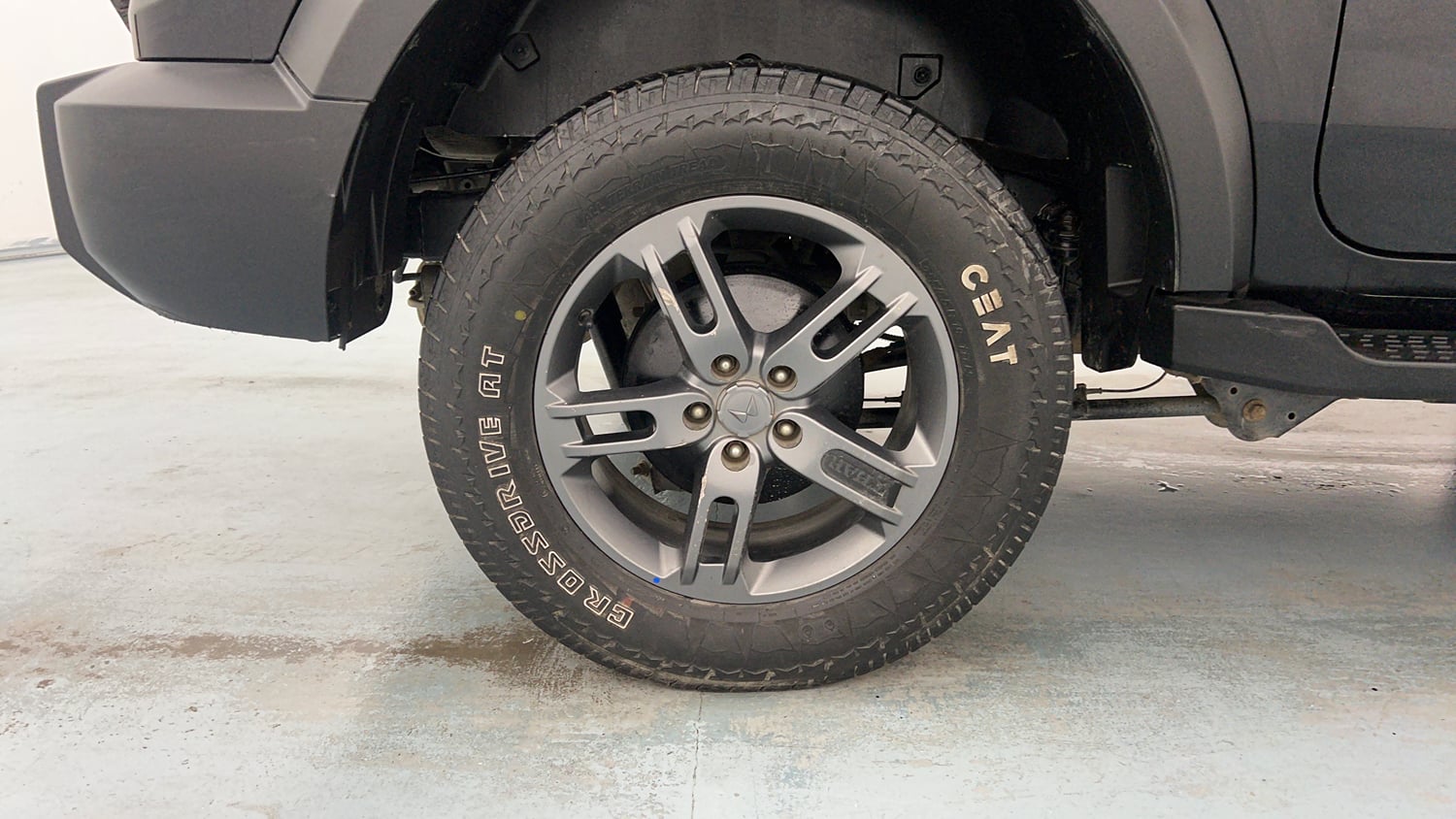 Used 2023 Mahindra Thar LX Hard Top Petrol AT RWD Petrol Automatic tyres RIGHT REAR TYRE RIM VIEW
