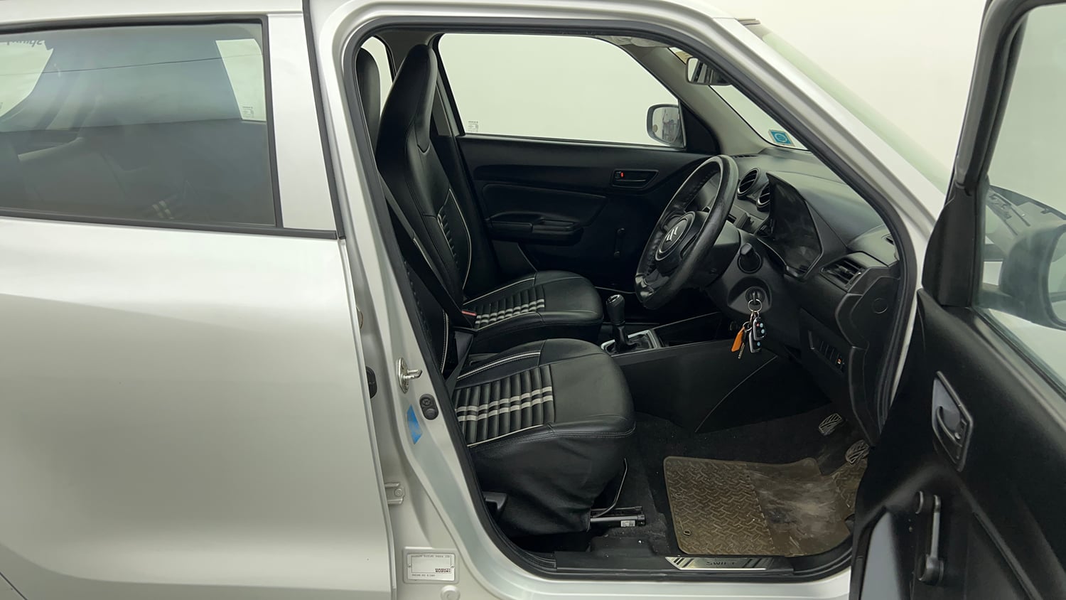 Used 2018 Maruti Suzuki Swift LXi Petrol Manual interior RIGHT SIDE FRONT DOOR CABIN VIEW