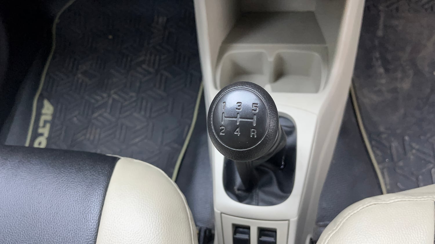 Used 2020 Maruti Suzuki Alto 800 LXi Petrol Manual interior GEAR  KNOB VIEW