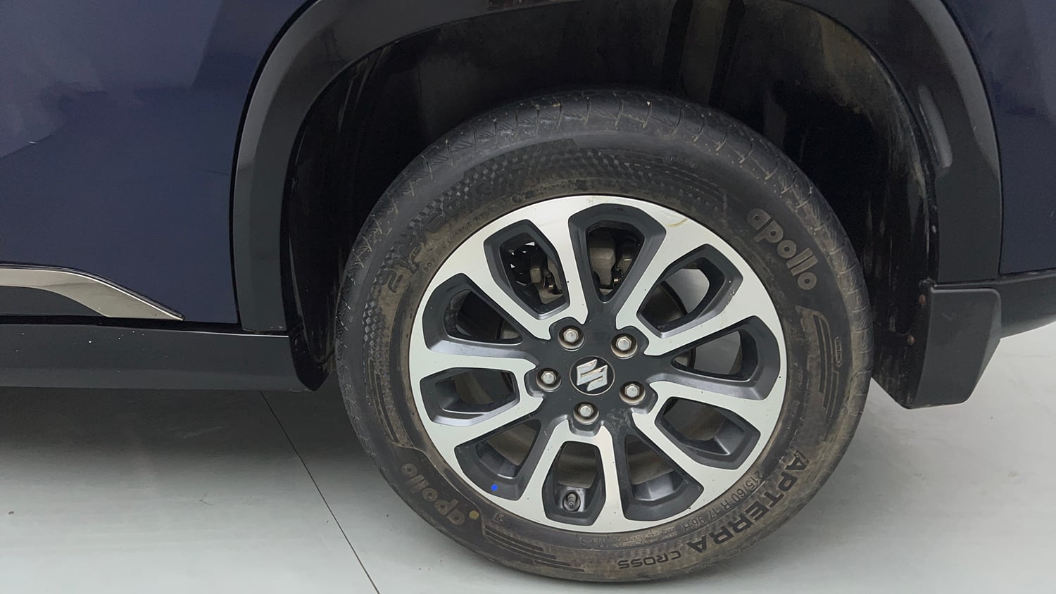 Used 2023 Maruti Suzuki Grand Vitara Zeta Plus Intelligent Hybrid eCVT Hybrid Automatic tyres LEFT REAR TYRE RIM VIEW