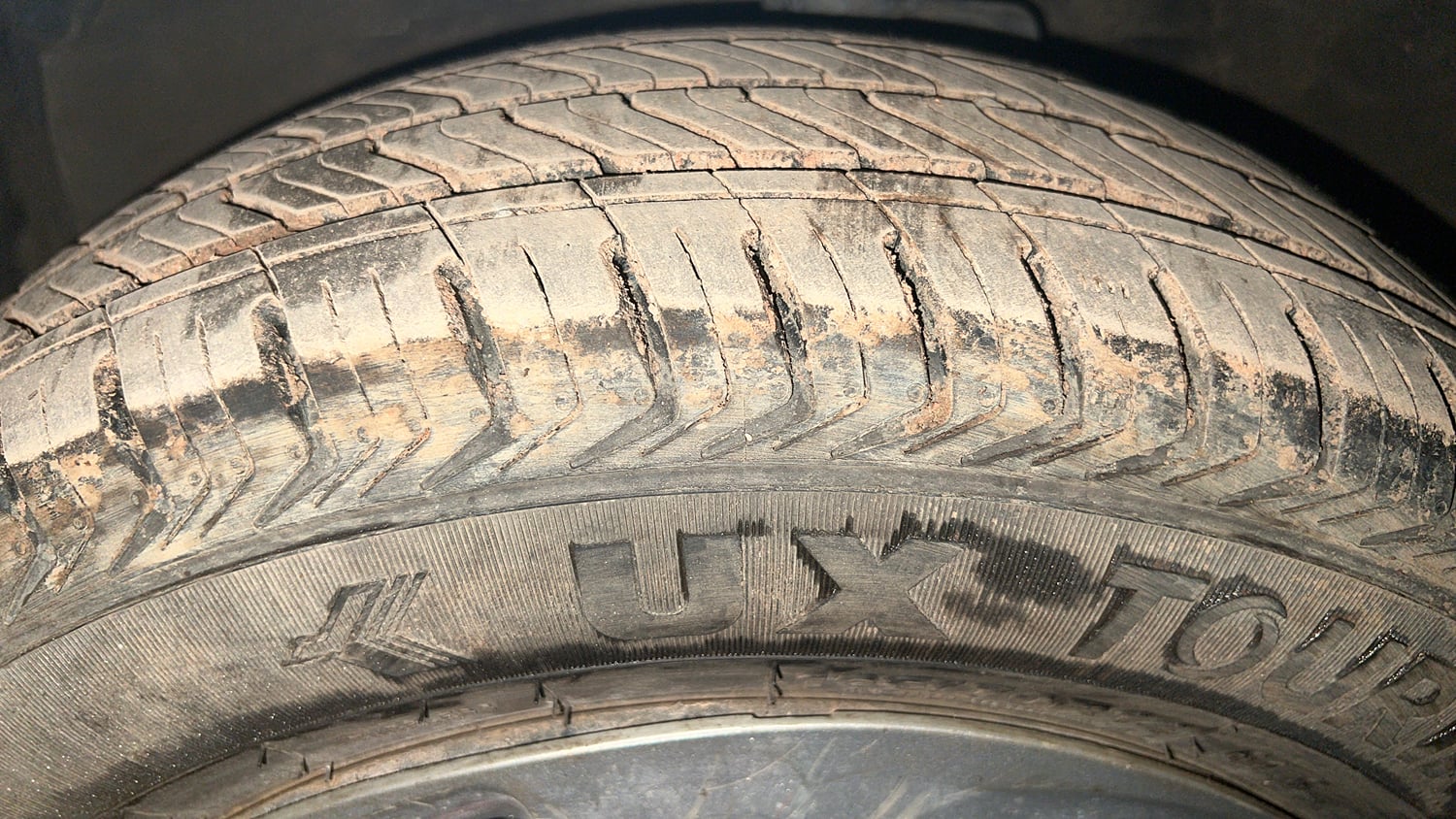 Used 2019 Maruti Suzuki Celerio ZXi Petrol Manual tyres LEFT FRONT TYRE TREAD VIEW