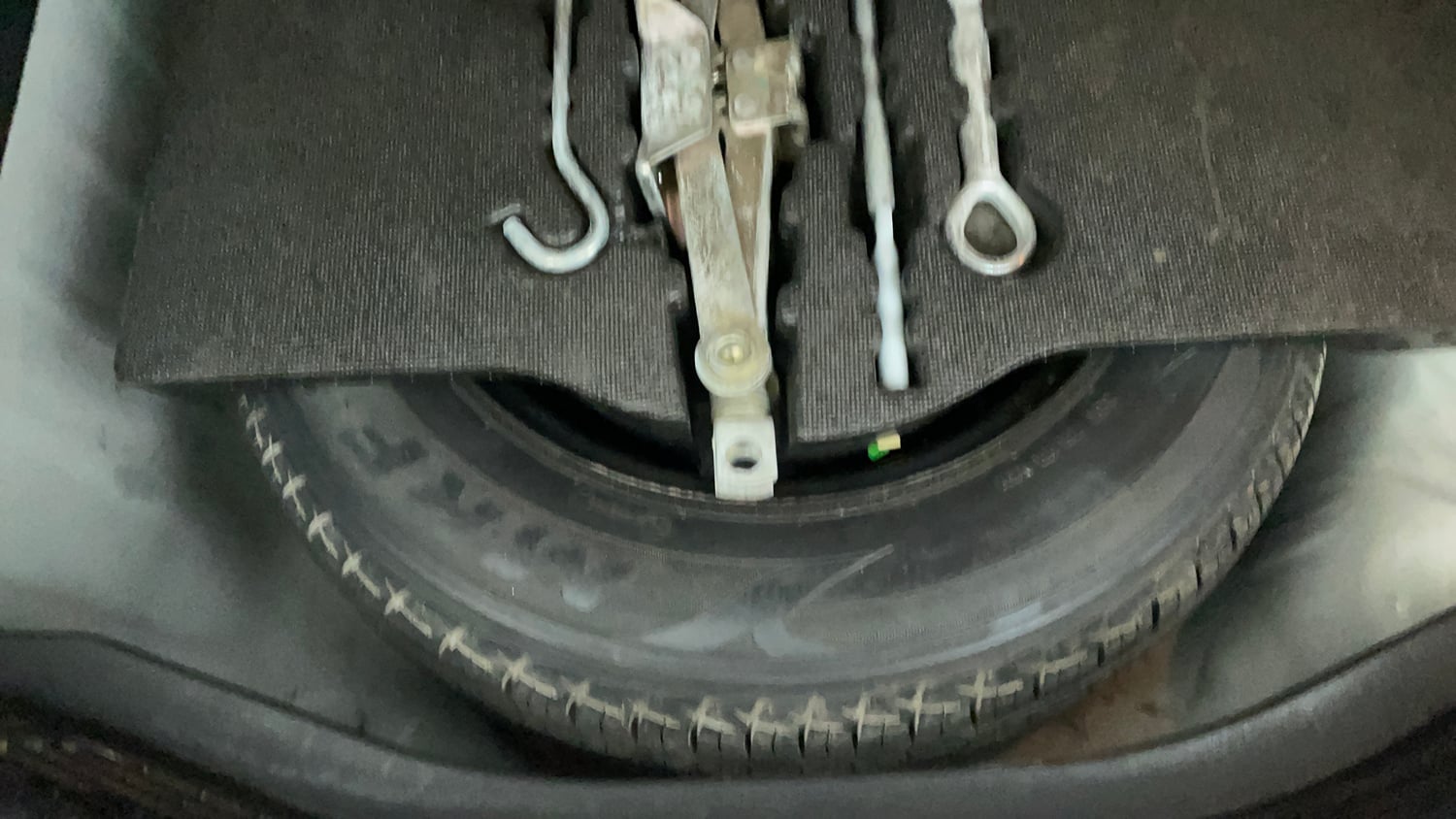 Used 2015 Honda Jazz SV Petrol Petrol Manual tyres SPARE TYRE VIEW