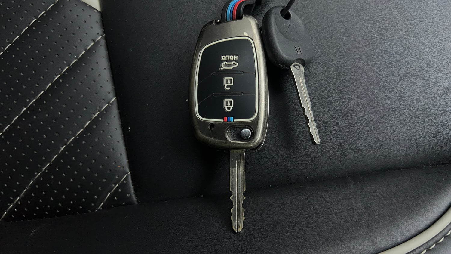 Used 2026 Hyundai Grand i10 Nios Sportz 1.2 Hy-CNG Duo Cng Manual extra CAR KEY VIEW