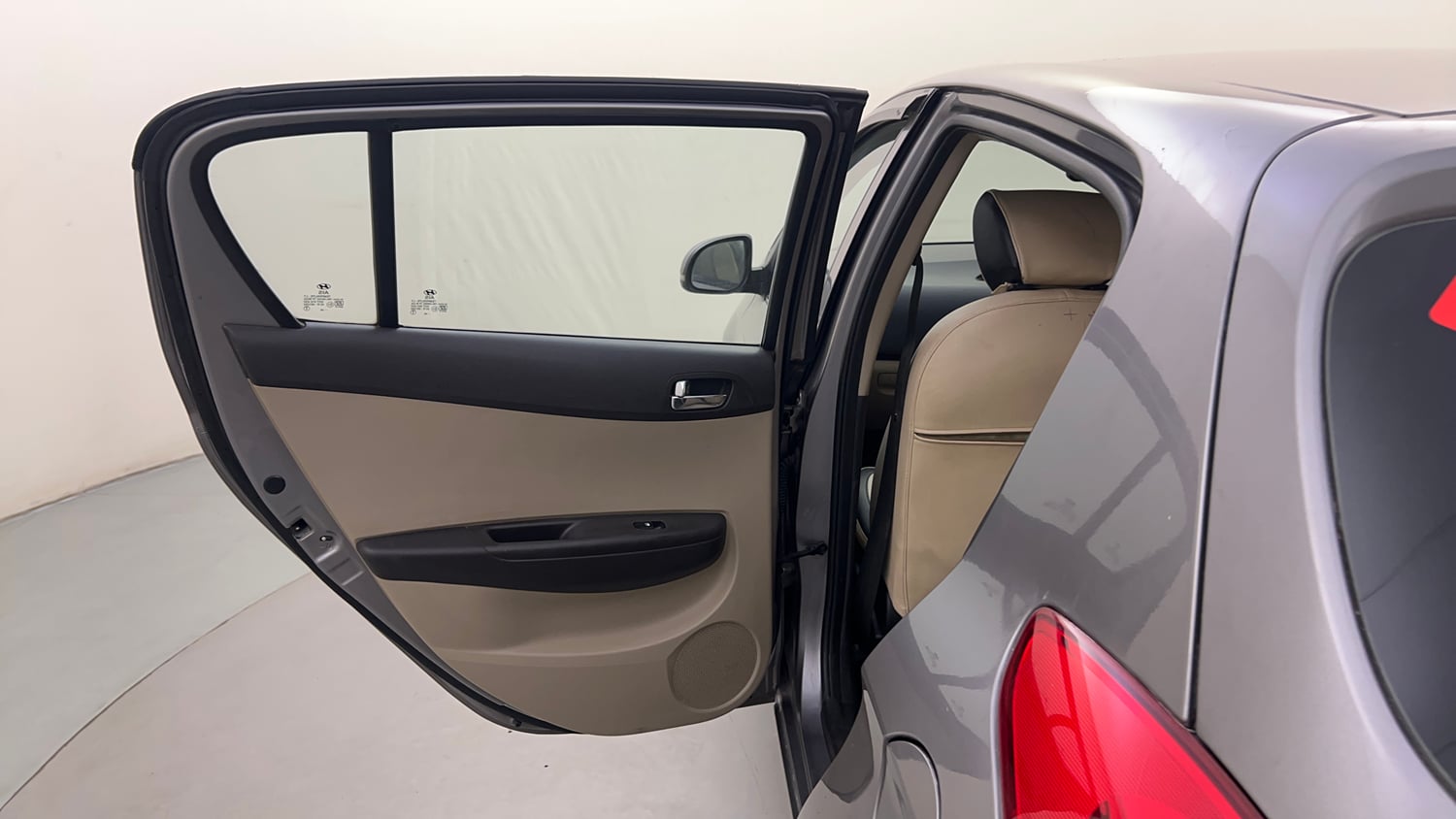 Used 2014 Hyundai i20 Sportz 1.2 Petrol Manual interior LEFT REAR DOOR OPEN VIEW