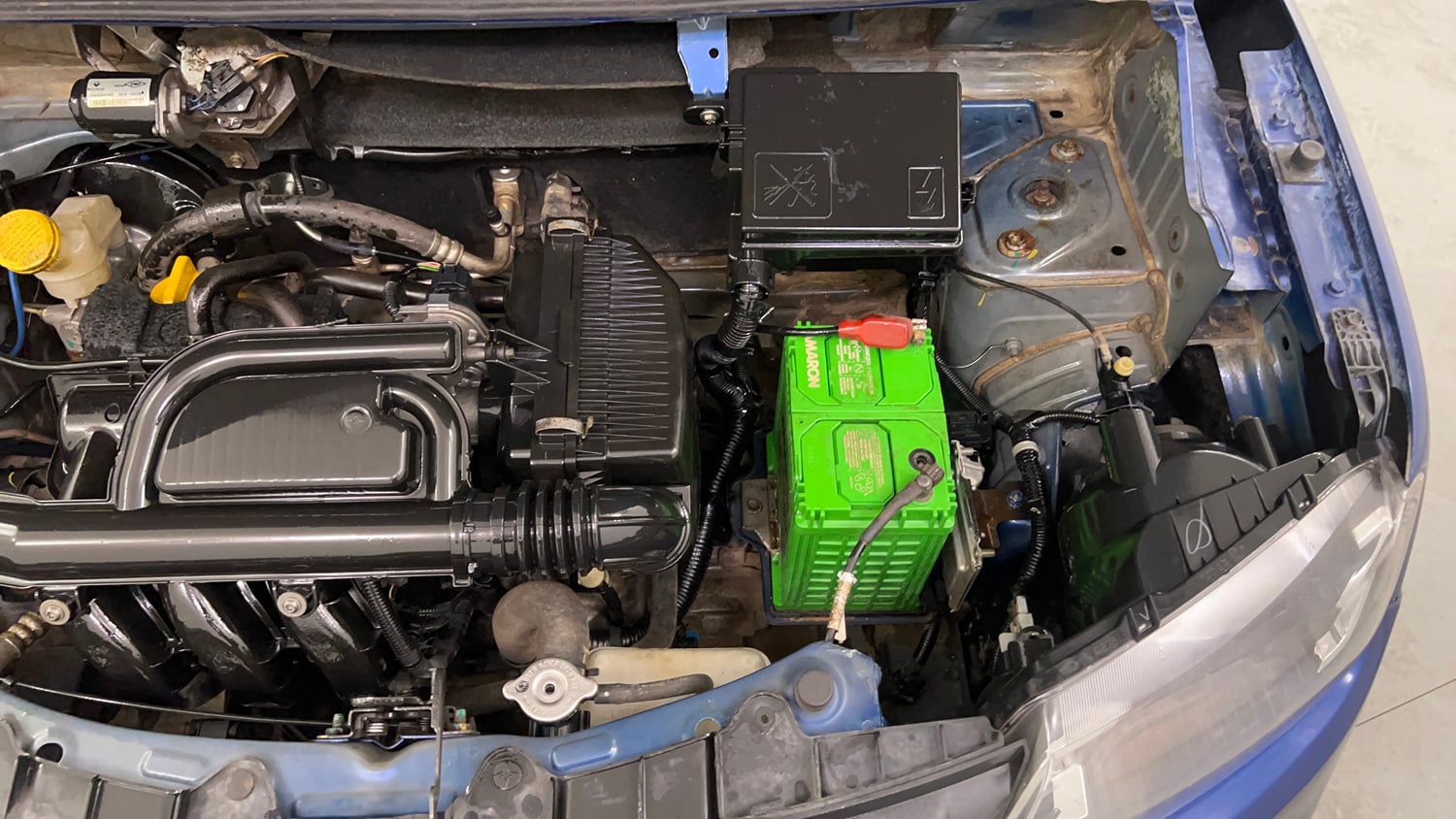 Used 2018 Renault Kwid CLIMBER 1.0 Petrol Manual engine ENGINE LEFT SIDE VIEW