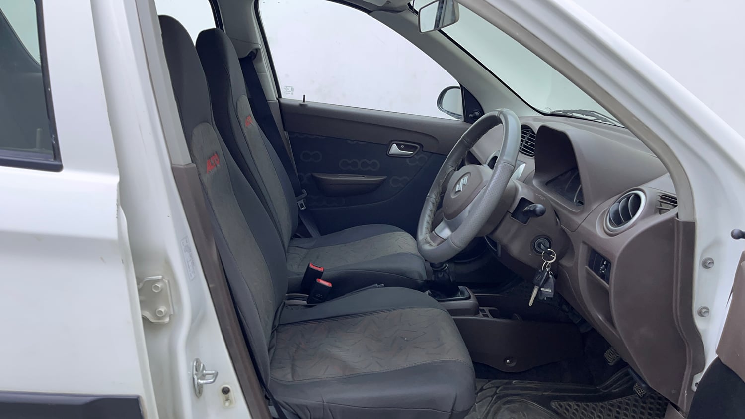 Used 2013 Maruti Suzuki Alto 800 Lxi Petrol Manual interior RIGHT SIDE FRONT DOOR CABIN VIEW