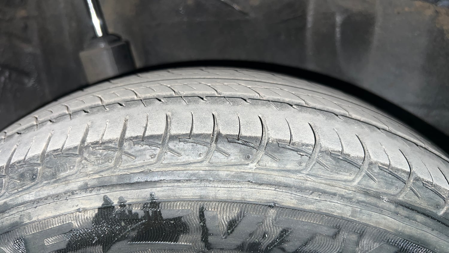 Used 2014 Honda Amaze 1.2 VX i-VTEC Petrol Manual tyres RIGHT REAR TYRE TREAD VIEW