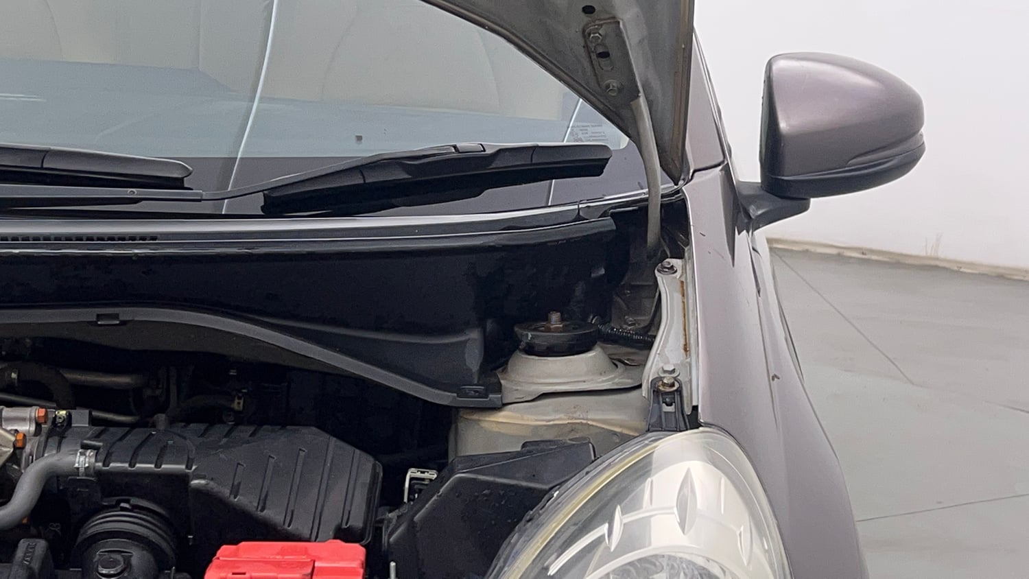 Used 2016 Honda Brio S MT Petrol Manual engine ENGINE LEFT SIDE HINGE & APRON VIEW