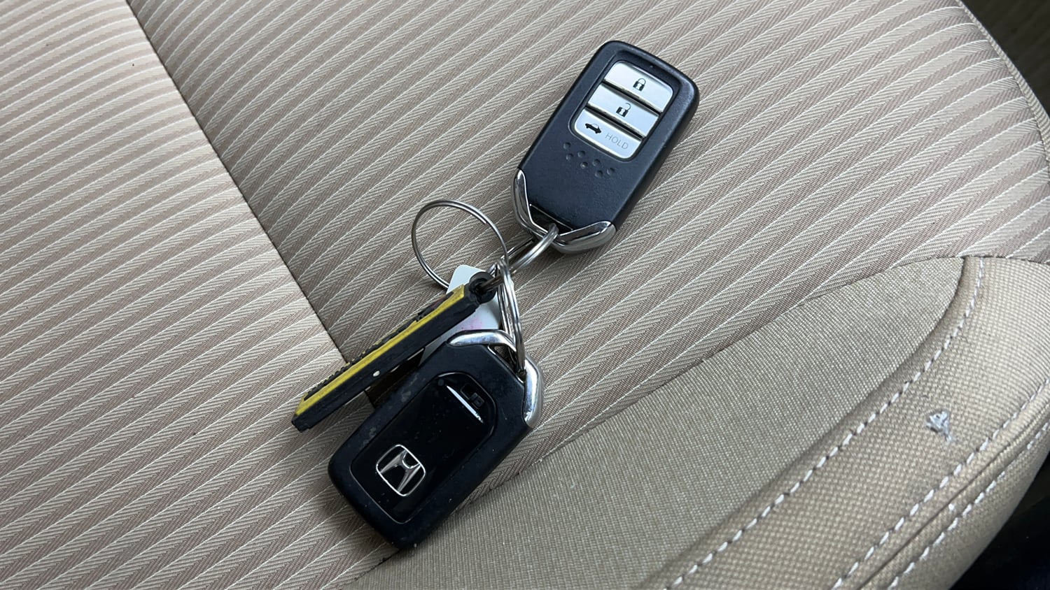 Used 2023 Honda Amaze VX 1.2 Petrol CVT Petrol Automatic extra CAR KEY VIEW