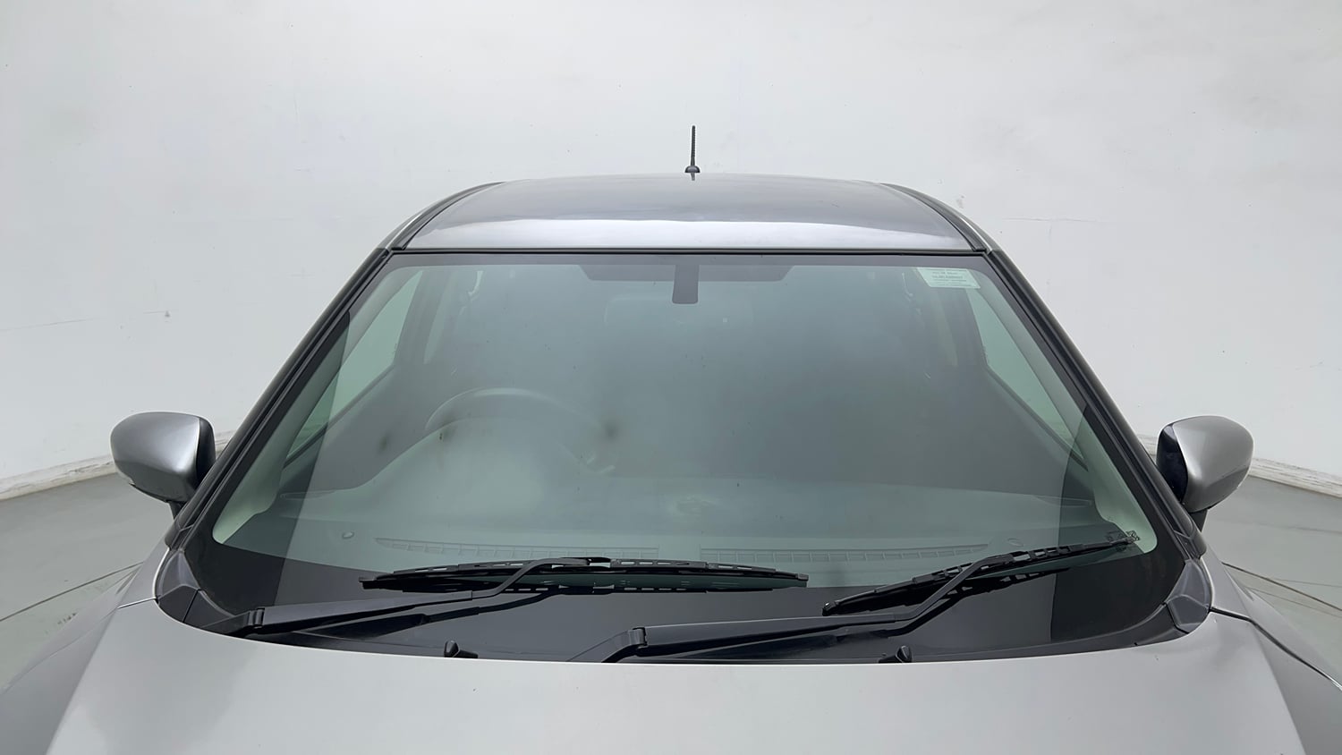 Used 2019 Maruti Suzuki Baleno Alpha Petrol Manual exterior FRONT WINDSHIELD VIEW