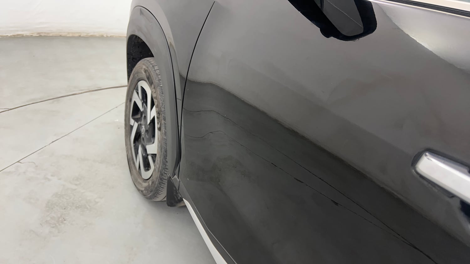 Used 2024 Nissan Magnite XV Premium Turbo CVT Petrol Automatic dents MINOR DENT