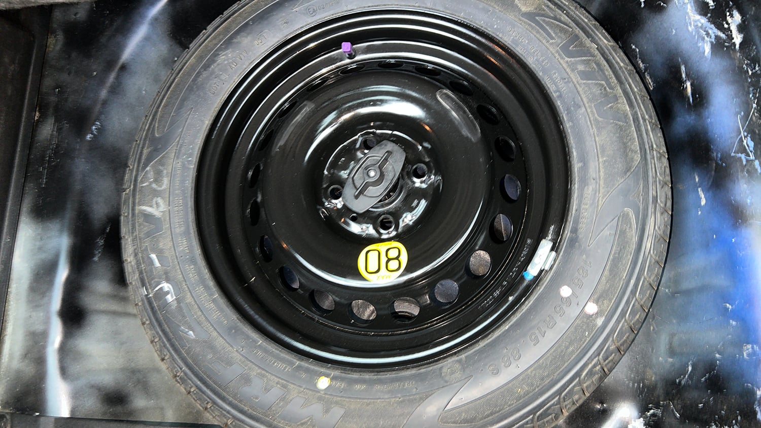 Used 2017 Maruti Suzuki Baleno Alpha 1.2 Petrol Manual tyres SPARE TYRE VIEW
