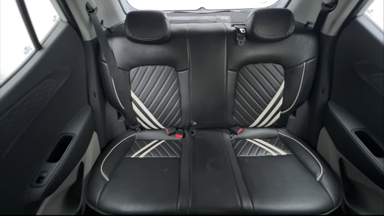 Used 2026 Hyundai Grand i10 Nios Sportz 1.2 Hy-CNG Duo Cng Manual interior REAR SEAT CONDITION VIEW