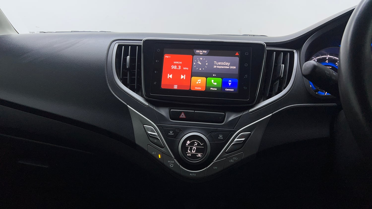 Used 2019 Maruti Suzuki Baleno Alpha Petrol Manual interior MUSIC SYSTEM & AC CONTROL VIEW