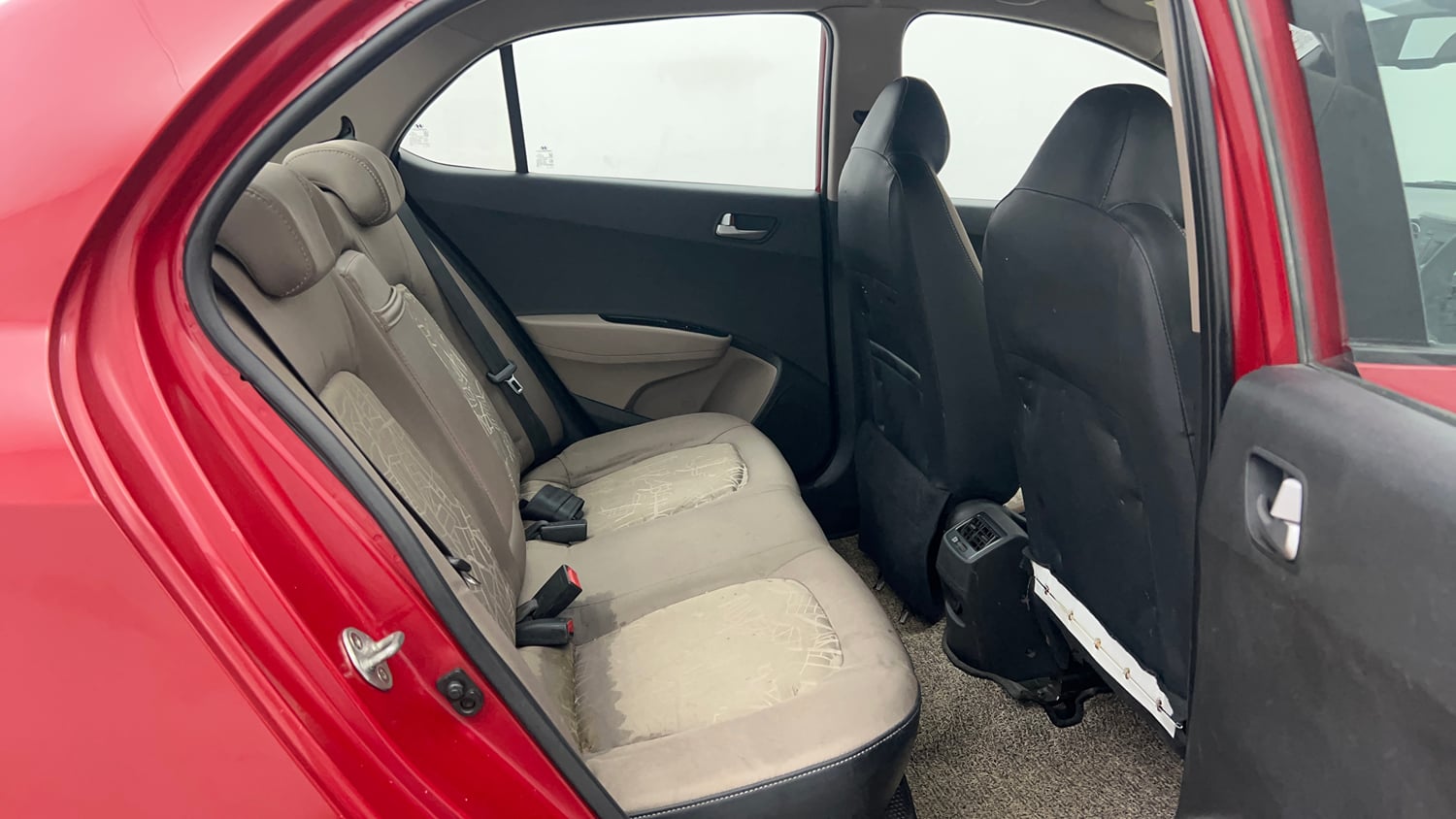 Used 2016 Hyundai Xcent SX 1.1 CRDi Diesel Manual interior RIGHT SIDE REAR DOOR CABIN VIEW