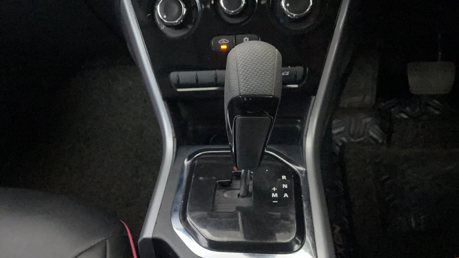 Used 2023 Tata Nexon XMA (S) Petrol Automatic interior GEAR  KNOB VIEW
