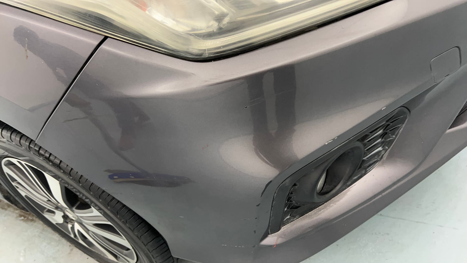 Used 2018 Honda City V Petrol Petrol Manual dents MINOR SCRATCH