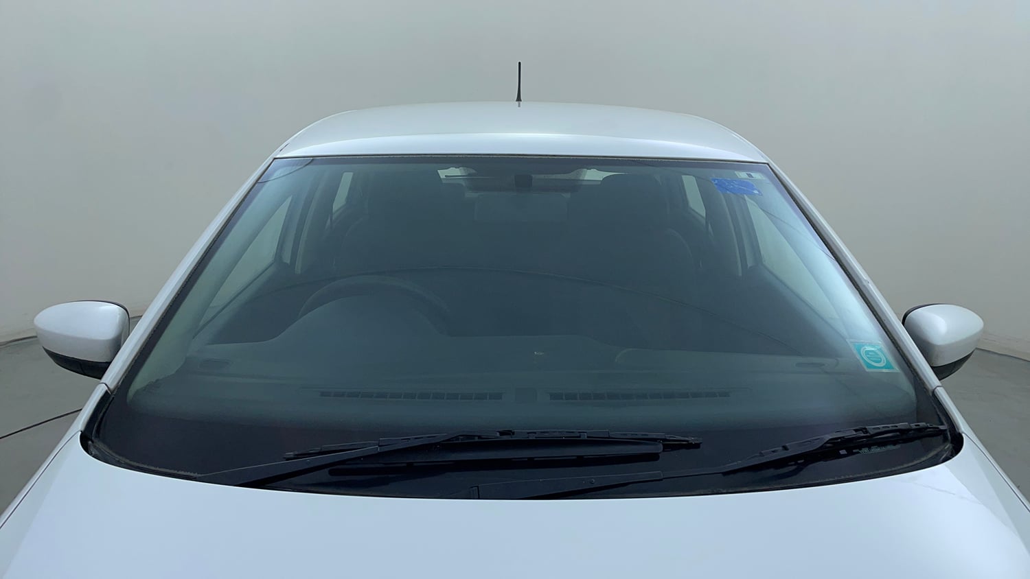 Used 2014 Volkswagen Polo Comfortline 1.2L (P) Petrol Manual exterior FRONT WINDSHIELD VIEW