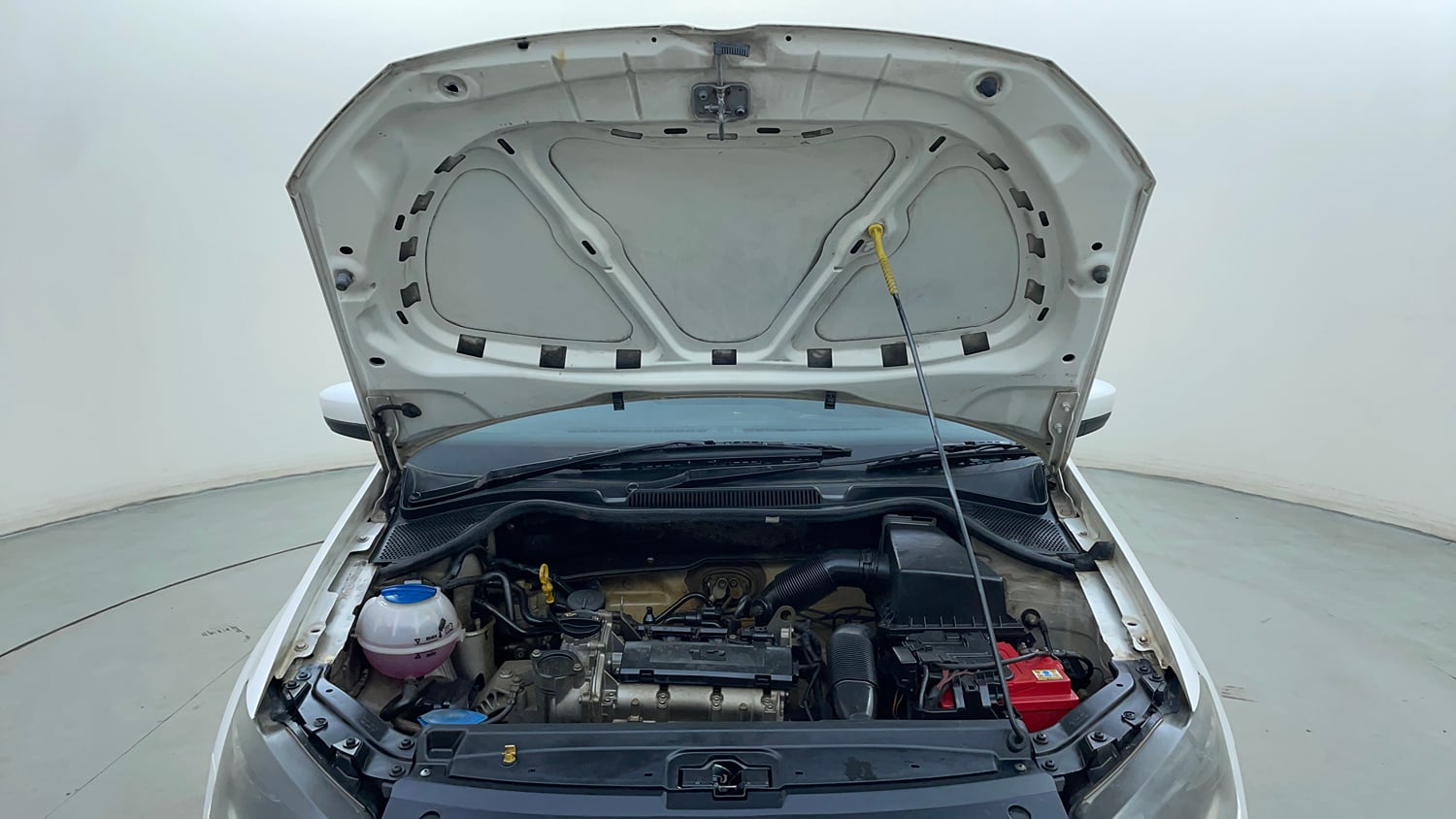 Used 2014 Volkswagen Polo Comfortline 1.2L (P) Petrol Manual engine ENGINE & BONNET OPEN FRONT VIEW