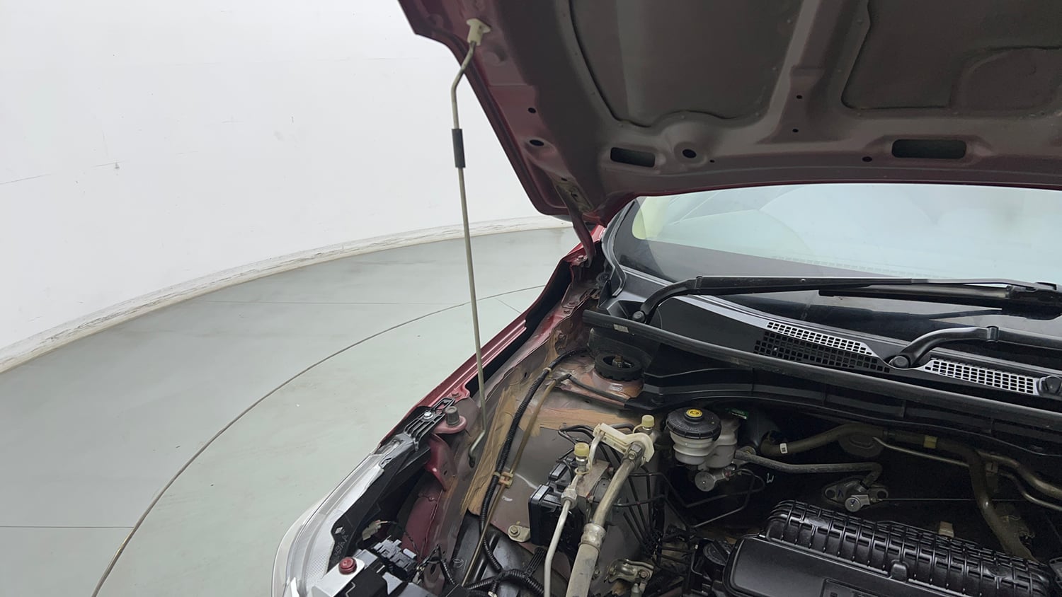 Used 2022 Honda Amaze VX MT 1.2 Petrol Petrol Manual engine ENGINE RIGHT SIDE HINGE & APRON VIEW