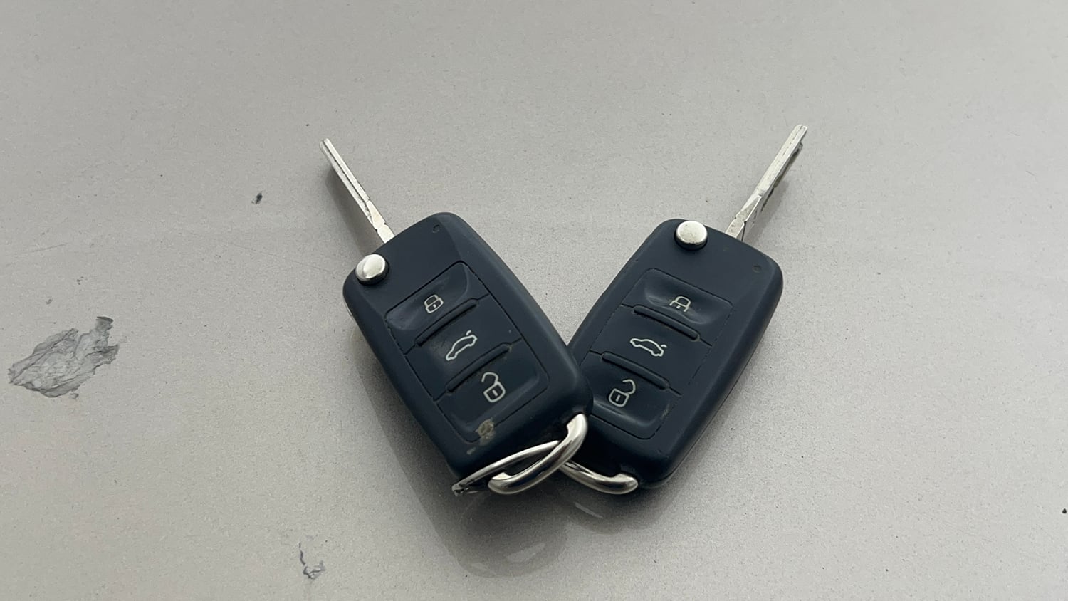 Used 2019 Volkswagen Vento Highline 1.6 (P) Petrol Manual extra CAR KEY VIEW