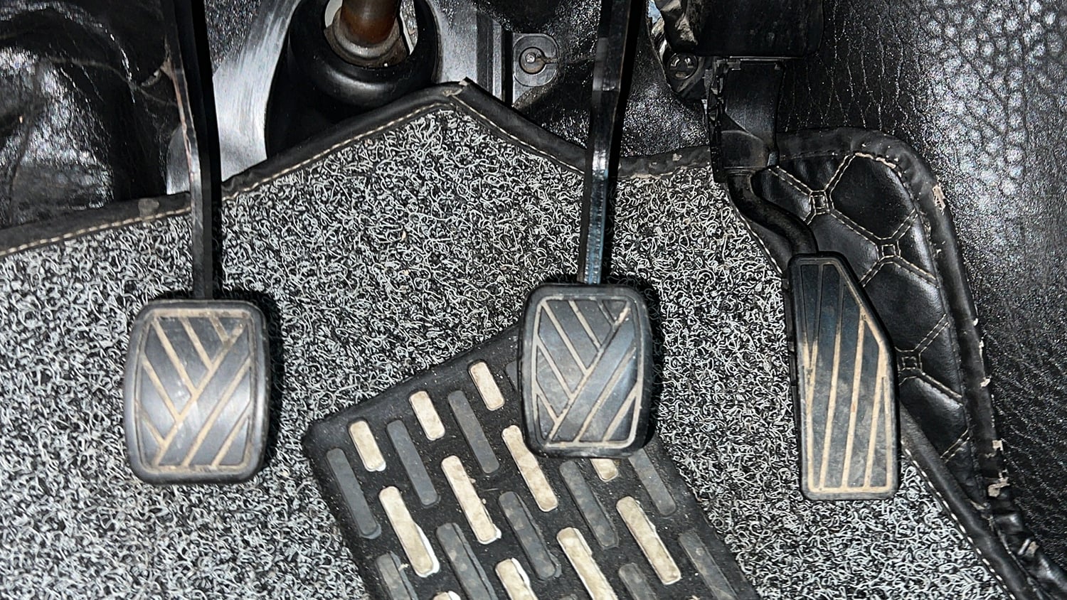 Used 2024 Maruti Suzuki Wagon R VXI 1.0 Petrol Manual interior PEDALS VIEW