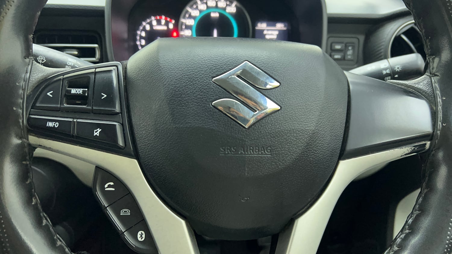 Used 2018 Maruti Suzuki Ignis Delta 1.2 AMT Petrol Automatic top_features Steering mounted controls