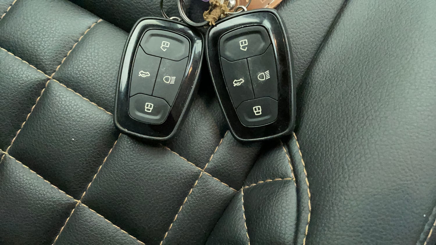 Used 2020 Tata Altroz XT Petrol Petrol Manual extra CAR KEY VIEW