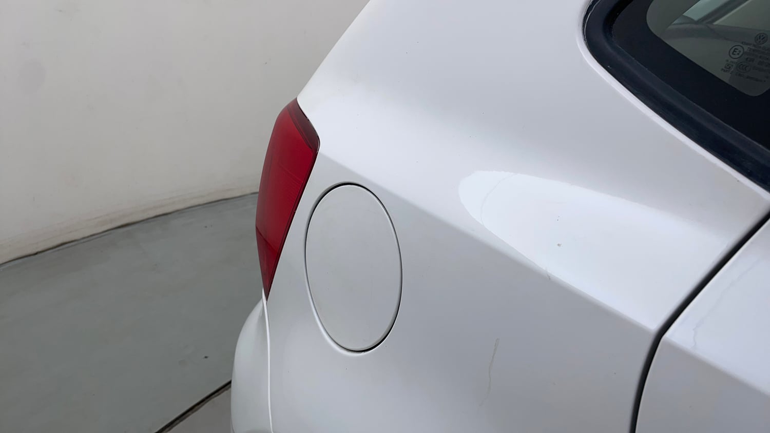 Used 2014 Volkswagen Polo Comfortline 1.2L (P) Petrol Manual dents MINOR SCRATCH