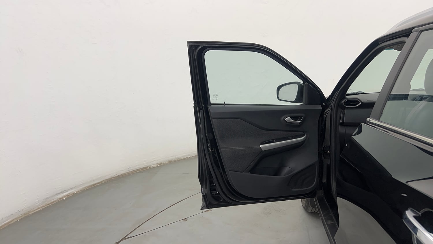 Used 2024 Nissan Magnite XV Premium Turbo CVT Petrol Automatic interior LEFT FRONT DOOR OPEN VIEW