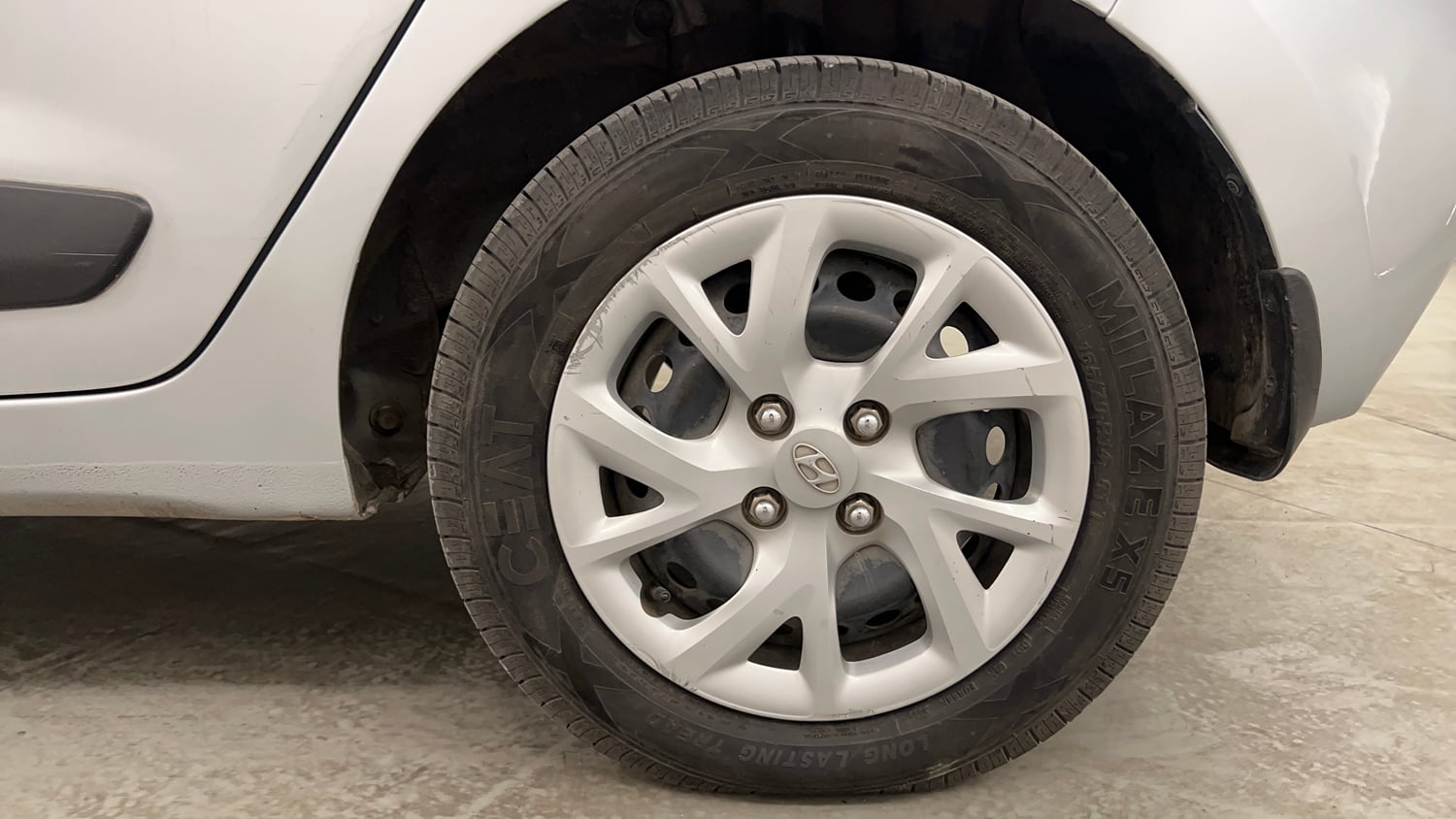 Used 2019 Hyundai Grand i10 Magna 1.2 Kappa VTVT CNG Cng Manual tyres LEFT REAR TYRE RIM VIEW
