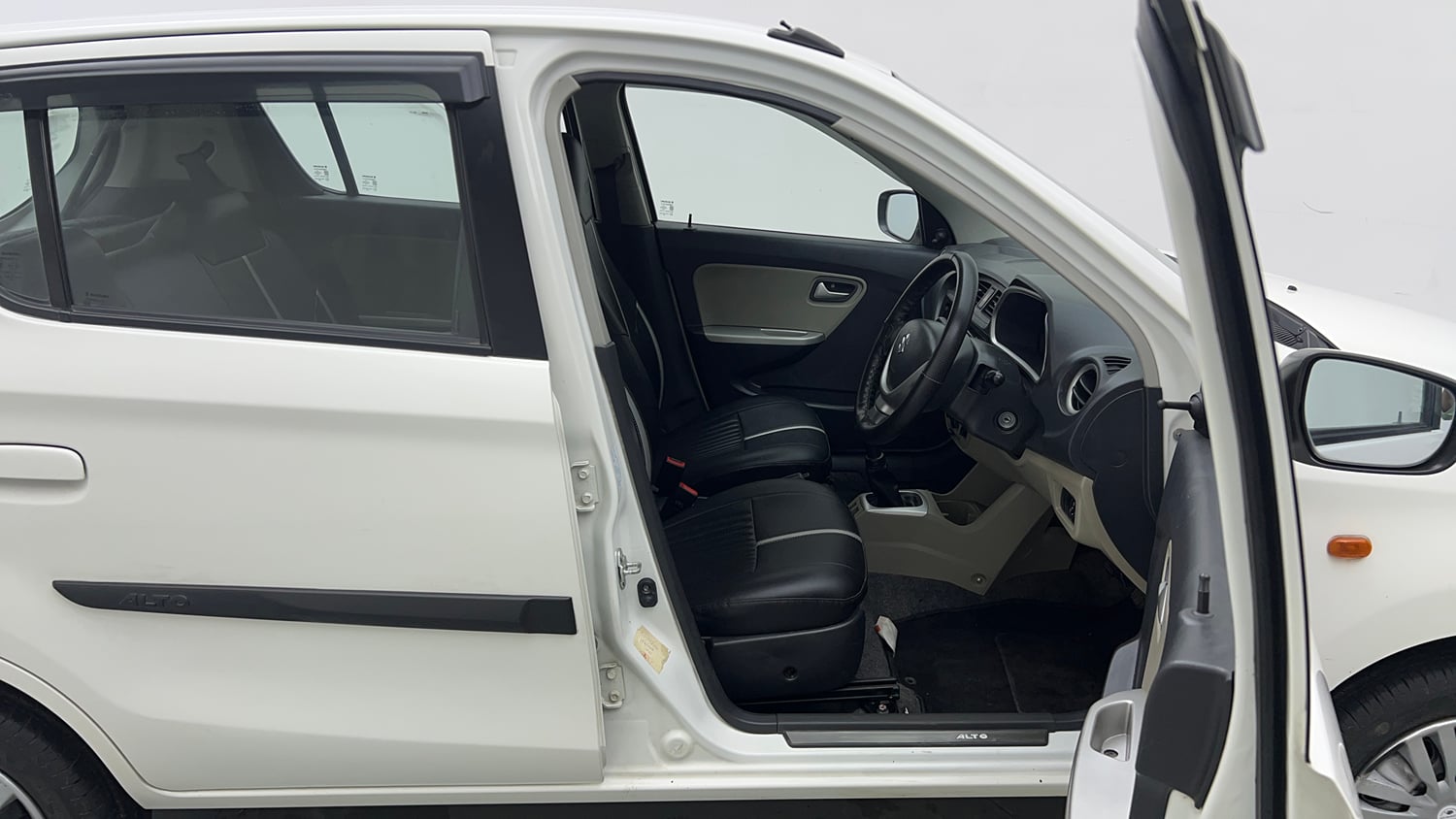 Used 2016 Maruti Suzuki Alto K10 VXi (O) Petrol Manual interior RIGHT SIDE FRONT DOOR CABIN VIEW
