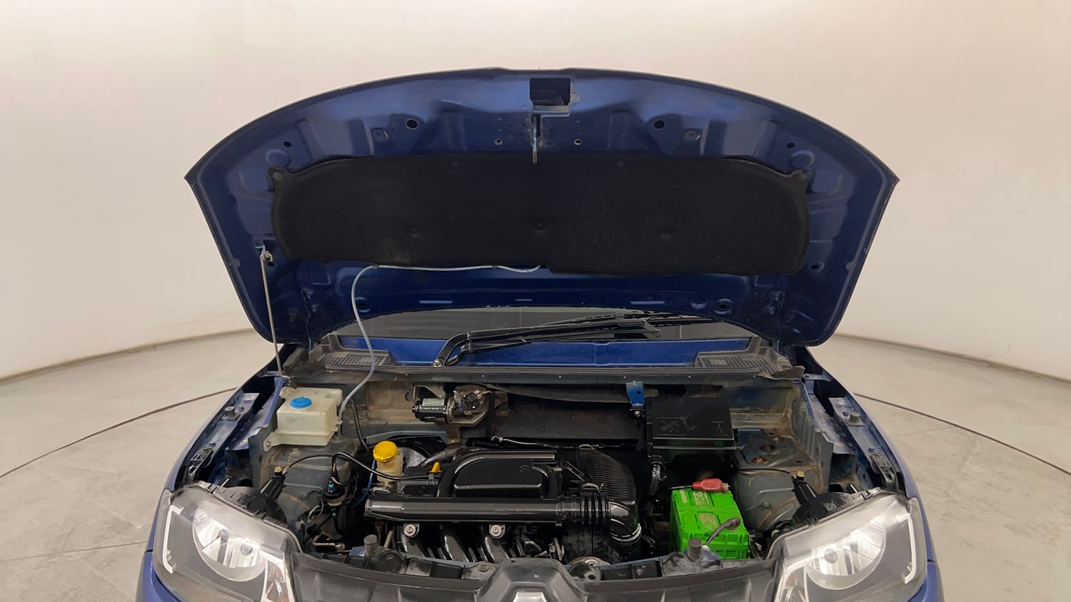 Used 2018 Renault Kwid CLIMBER 1.0 Petrol Manual engine ENGINE & BONNET OPEN FRONT VIEW