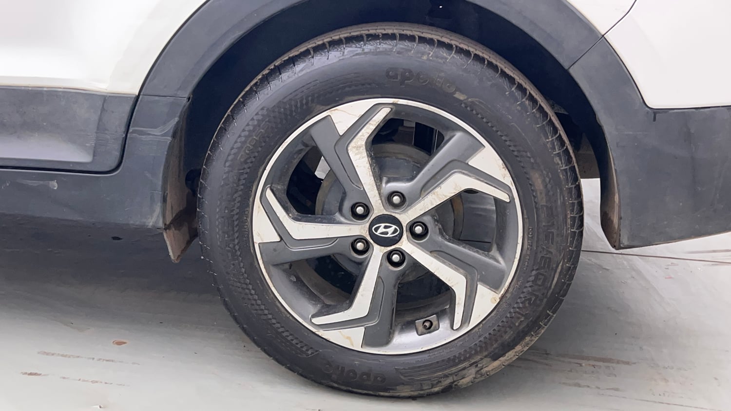 Used 2019 Hyundai Creta SX 1.6 Dual Tone Petrol Petrol Manual tyres LEFT REAR TYRE RIM VIEW