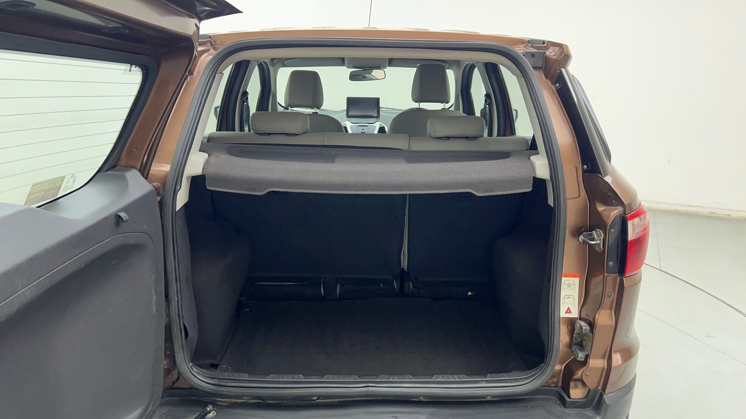 Used 2017 Ford EcoSport Trend 1.5L Ti-VCT Petrol Manual interior DICKY INSIDE VIEW
